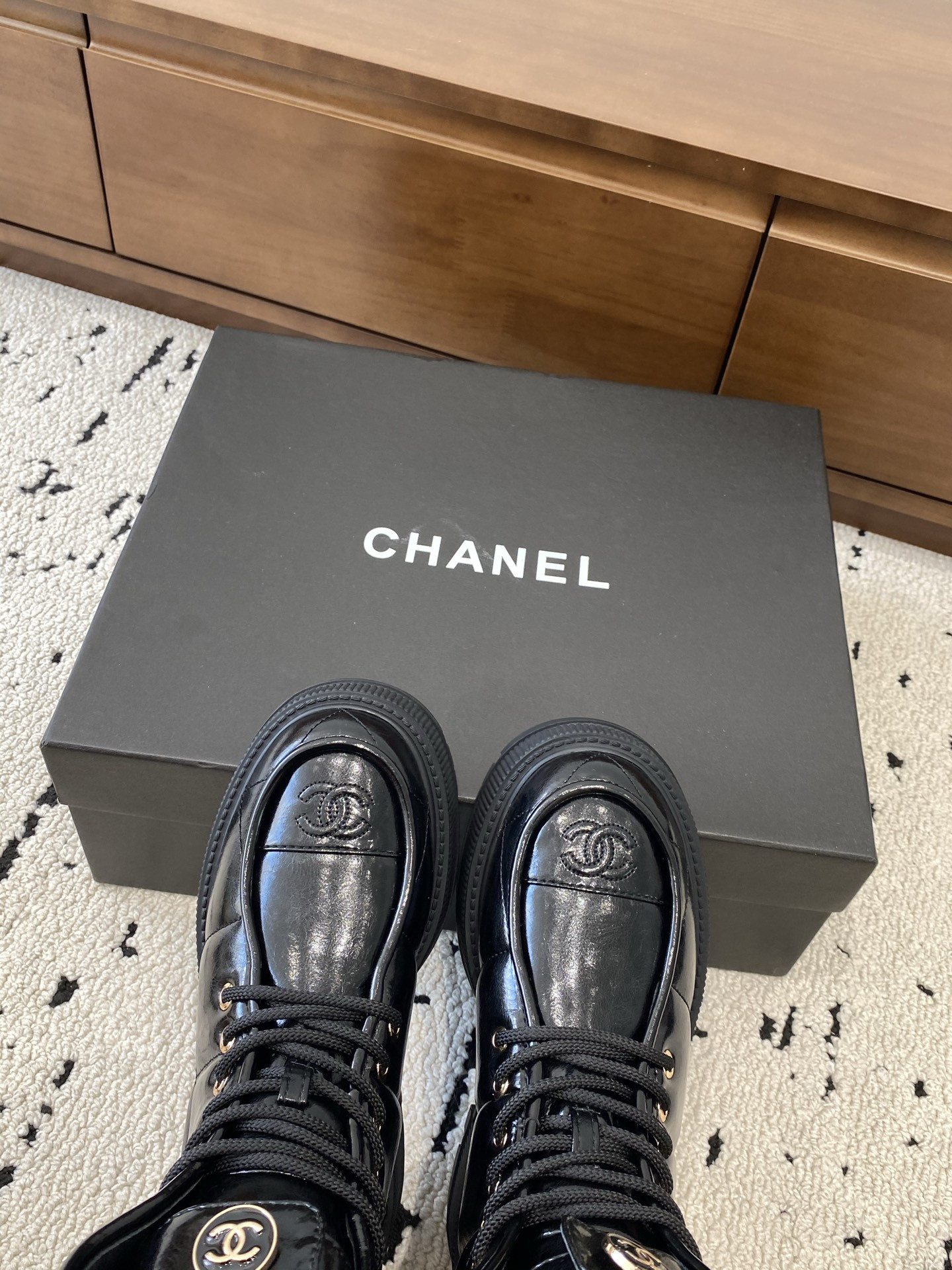 ua Ch*el boots