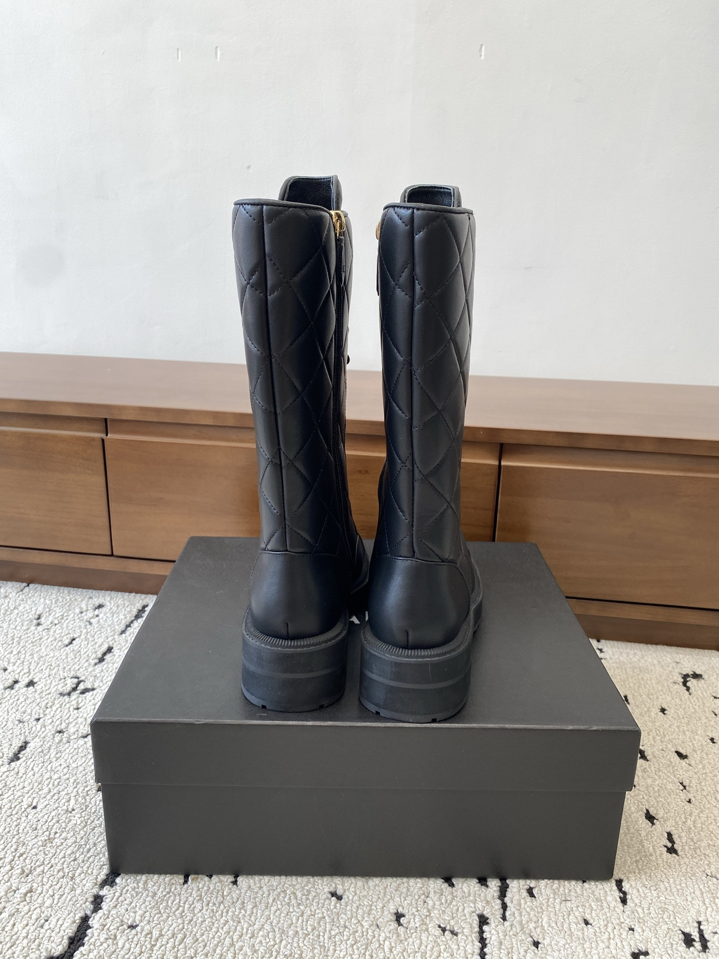 ua Ch*el boots