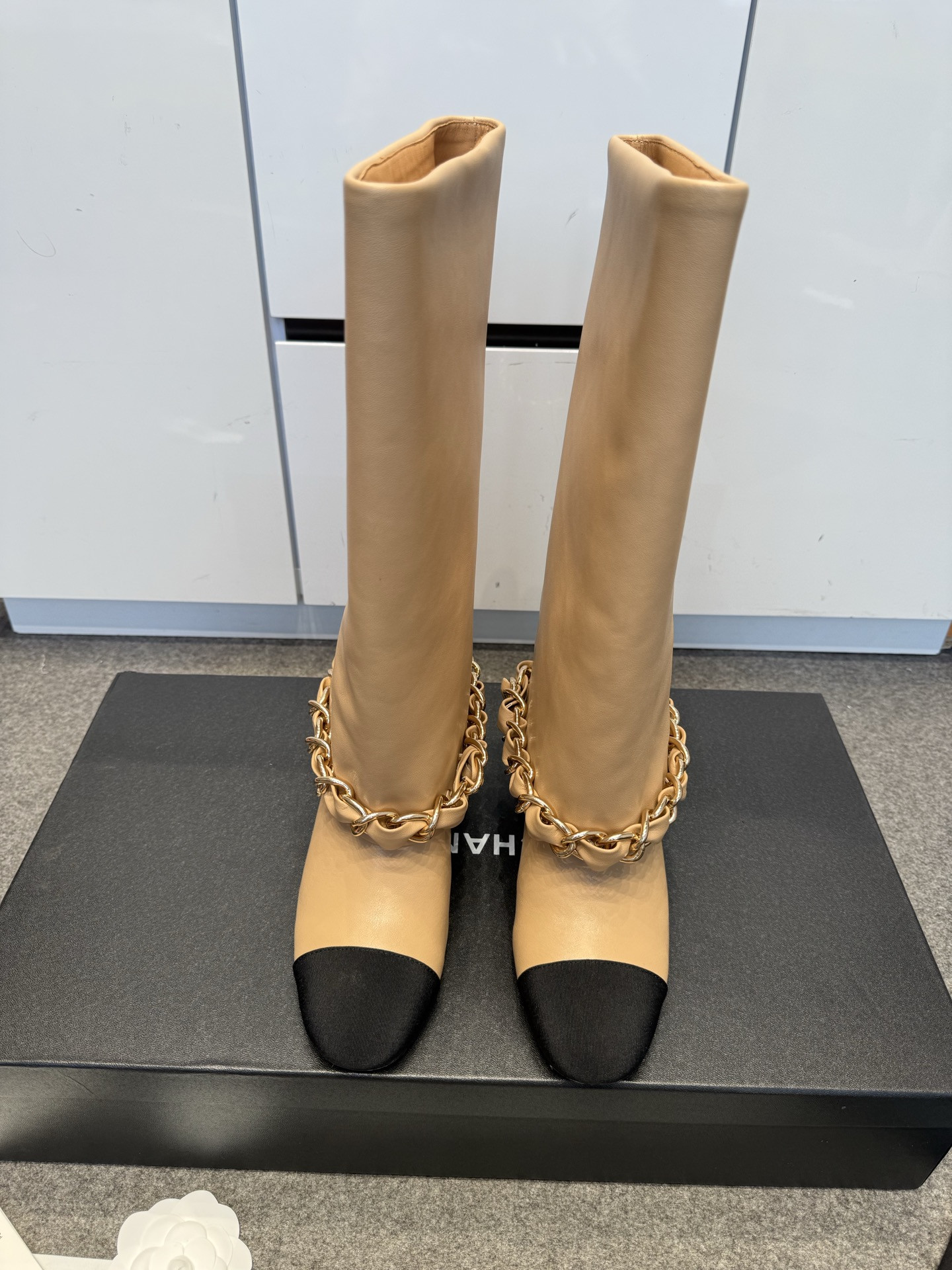 ua Ch*el high boots 5.5cm heel