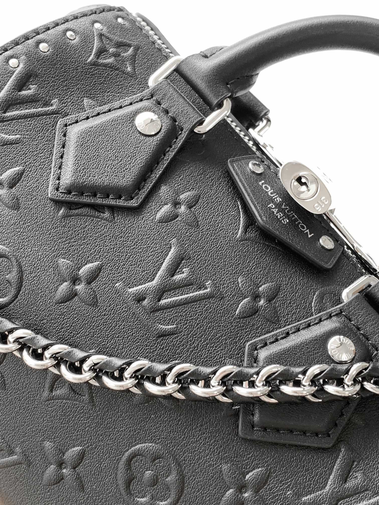 LV Monogram Bold Speedy 20 Trunk M14575 13.5 x 11 x 20.5 cm