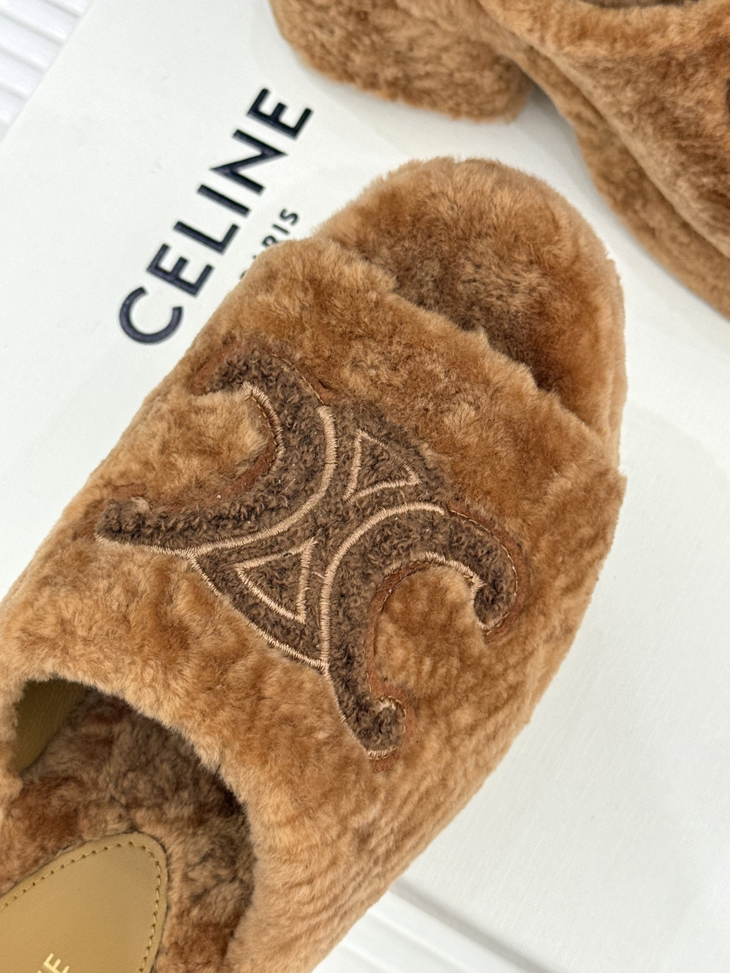 ua Ce**e elena mule 8cm heel