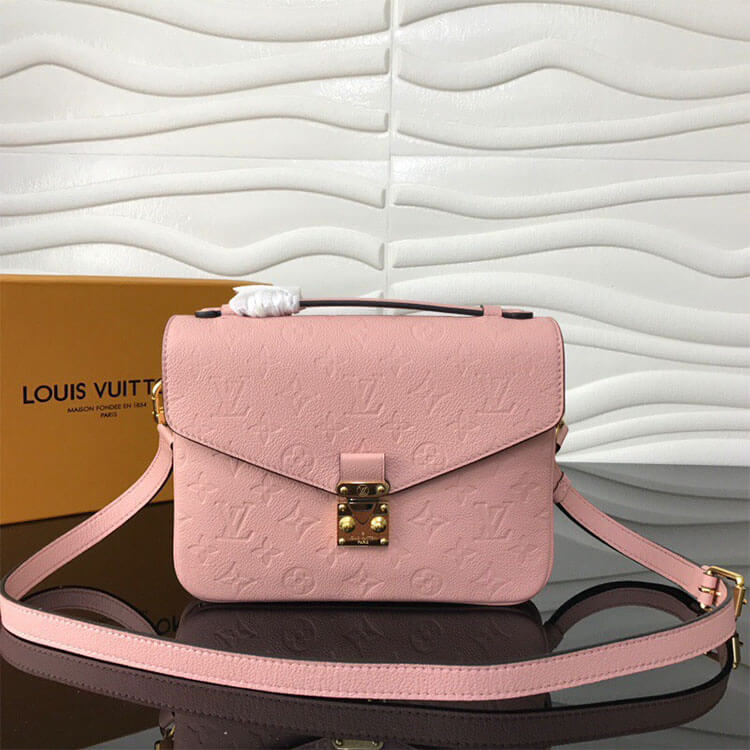 LV Pochette Metis Handbag