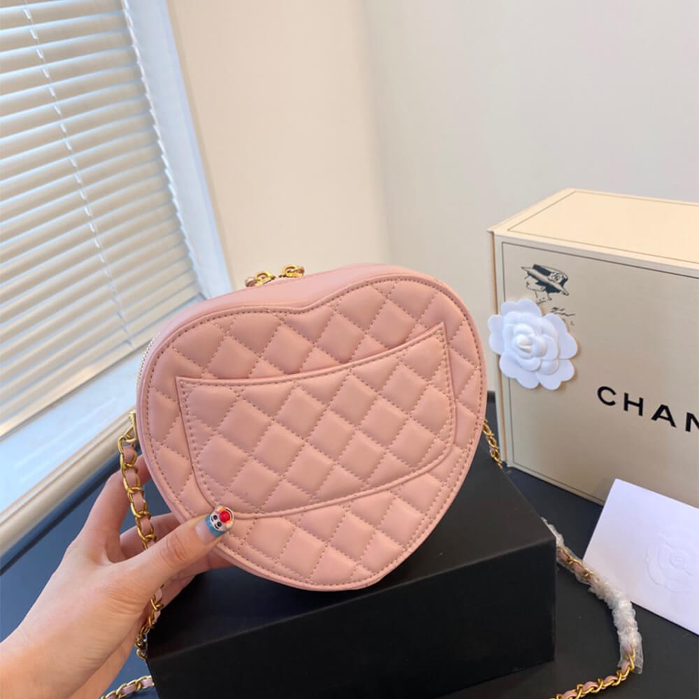 Ch*el 22s heart bag