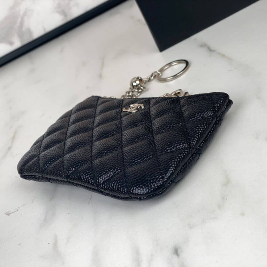 Ch*el classic small zip clutch